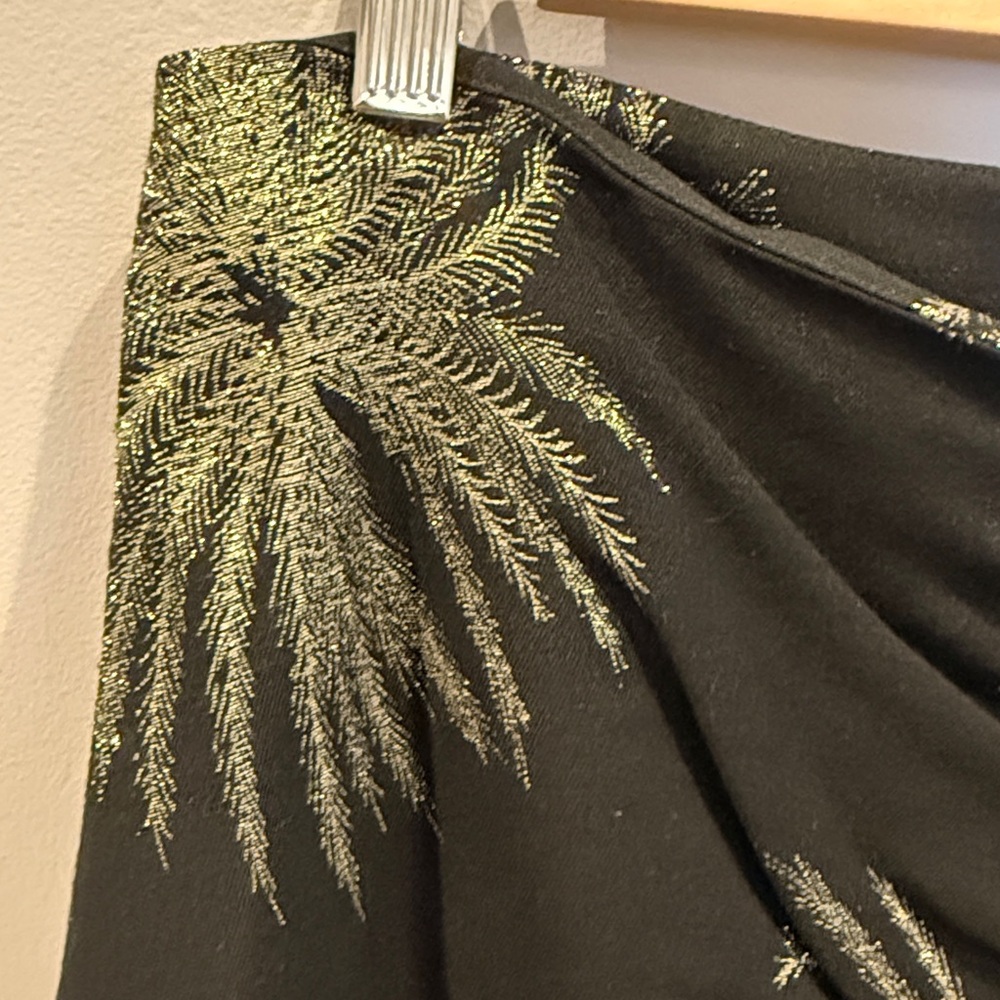Victoria Beckham Black Mini skirt with tie and gold palms detail. - Picture 4 of 6
